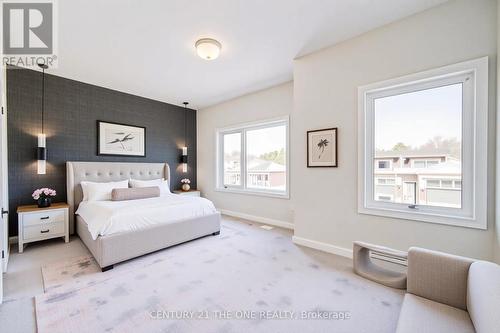 3045 Sandy Acres, Severn, ON - Indoor Photo Showing Bedroom