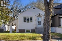 134 G AVENUE N  Saskatoon, SK S7I 1Y8