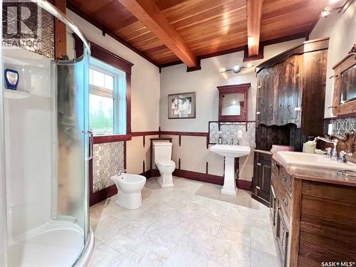 Highway 15 Outlook Acreage, Rudy Rm No. 284, SK - Indoor Photo Showing Bathroom