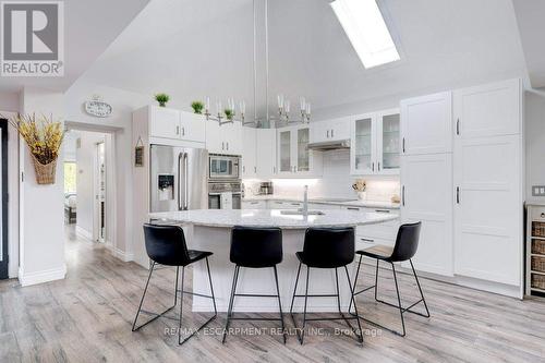 7 Homewood Avenue, Hamilton, ON - Indoor Photo Showing Kitchen With Upgraded Kitchen