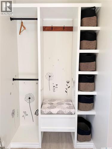 201 Ottawa Street, Davidson, SK - Indoor