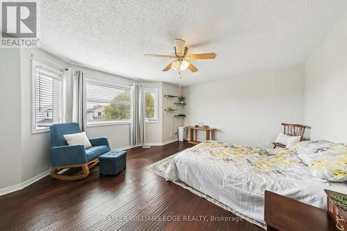 2210 Heidi Avenue, Burlington, ON - Indoor Photo Showing Bedroom