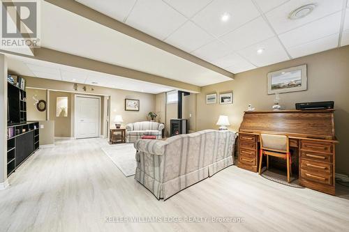 2210 Heidi Avenue, Burlington, ON - Indoor