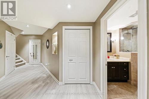 2210 Heidi Avenue, Burlington, ON - Indoor Photo Showing Other Room