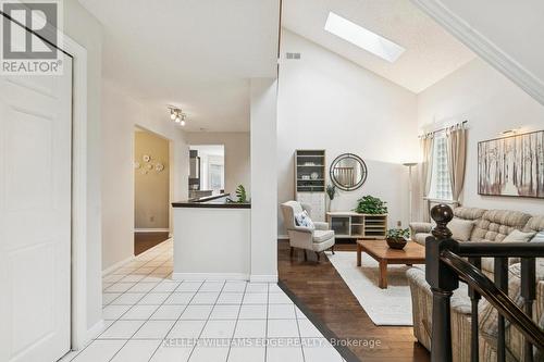 2210 Heidi Avenue, Burlington, ON - Indoor Photo Showing Other Room