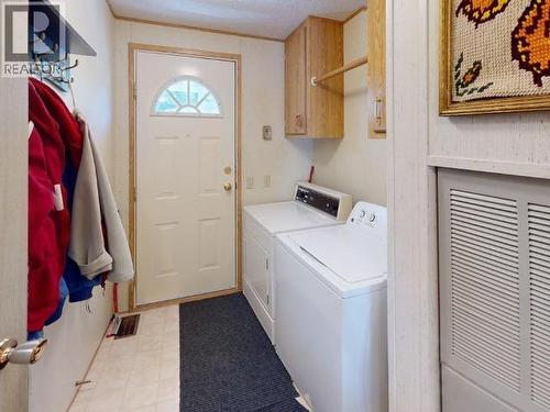 32-6271 Mcandrew Ave, Powell River, BC - Indoor Photo Showing Laundry Room
