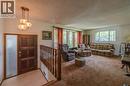 294 Road 18 Road, Oliver, BC  - Indoor Photo Showing Living Room 