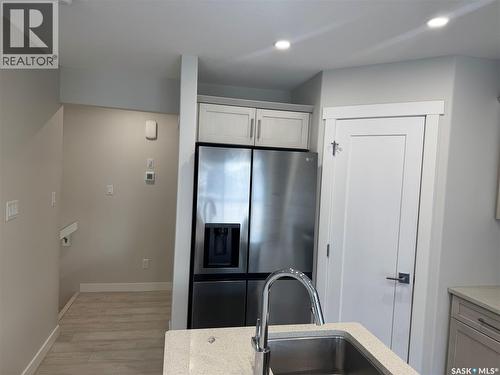4409 E Keller Avenue, Regina, SK - Indoor Photo Showing Kitchen