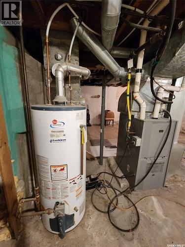 805 Pacific Street, Grenfell, SK - Indoor Photo Showing Basement