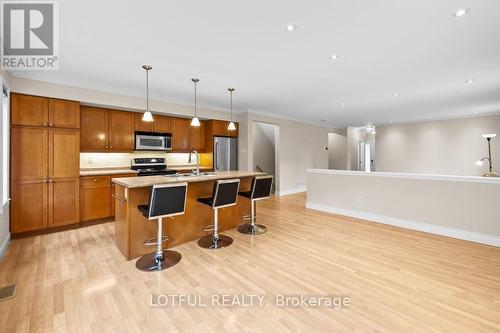 1008 Pinecrest Road, Ottawa, ON - Indoor Photo Showing Kitchen