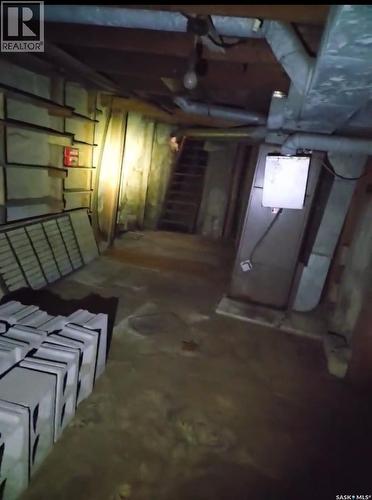 220 6Th Avenue E, Biggar, SK - Indoor Photo Showing Garage