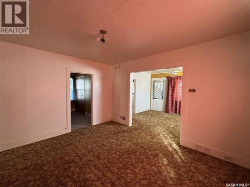 220 6Th Avenue E, Biggar, SK - Indoor Photo Showing Other Room