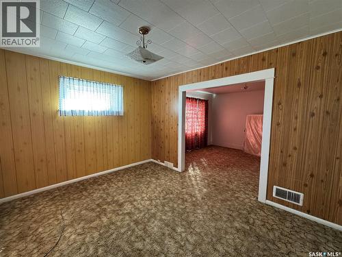 220 6Th Avenue E, Biggar, SK - Indoor Photo Showing Other Room