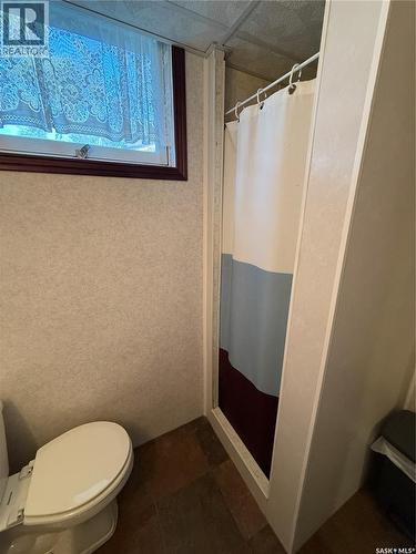 133 Birch Drive, Weyburn, SK - Indoor Photo Showing Bathroom
