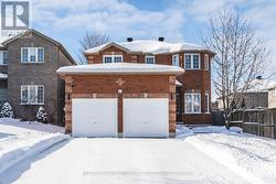 6 LAURELWOOD LANE  Barrie, ON L4N 0Z8
