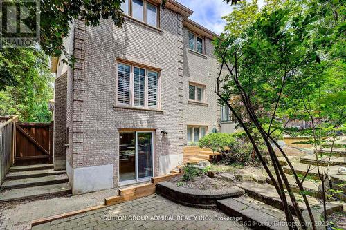 1591 Hampshire Crescent, Mississauga, ON - Outdoor