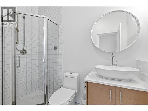 7305 Old Stamp Mill Road, Vernon, BC - Indoor Photo Showing Bathroom