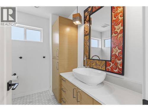 7305 Old Stamp Mill Road, Vernon, BC - Indoor Photo Showing Bathroom