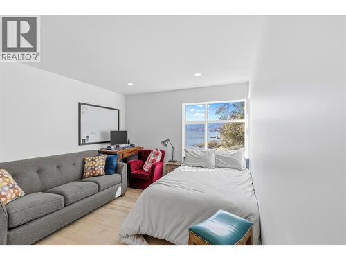 7305 Old Stamp Mill Road, Vernon, BC - Indoor Photo Showing Bedroom