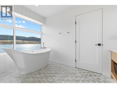 7305 Old Stamp Mill Road, Vernon, BC - Indoor