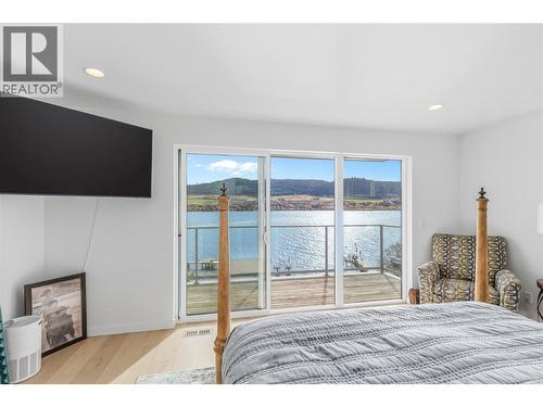 7305 Old Stamp Mill Road, Vernon, BC - Indoor Photo Showing Bedroom