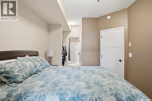 201 1220 Blackfoot Drive, Regina, SK - Indoor Photo Showing Bedroom