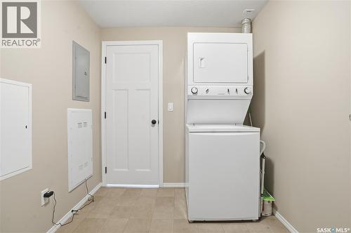 201 1220 Blackfoot Drive, Regina, SK - Indoor Photo Showing Laundry Room