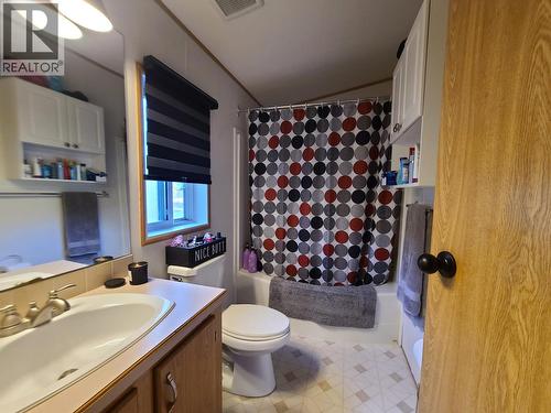 1070 4Th Avenue, Valemount, BC - Indoor Photo Showing Bathroom