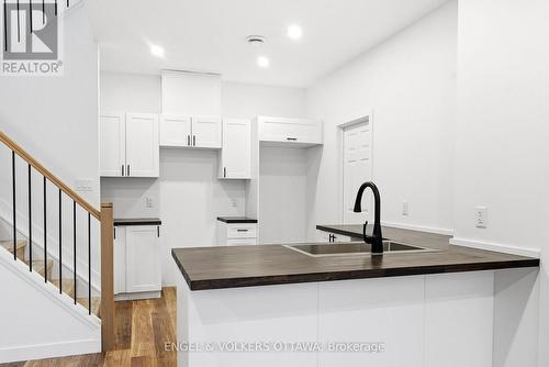 C - 322 Frontenac Street, Ottawa, ON - Indoor Photo Showing Kitchen