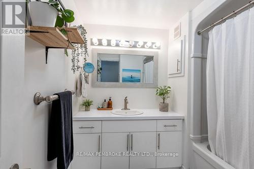 106 Pinehurst Estates, Petawawa, ON - Indoor Photo Showing Bathroom