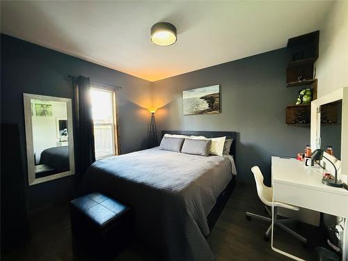 205 Otis Street, Kimberley, BC - Indoor Photo Showing Bedroom