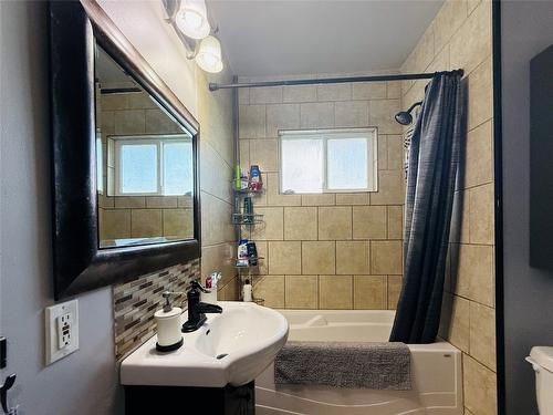 205 Otis Street, Kimberley, BC - Indoor Photo Showing Bathroom