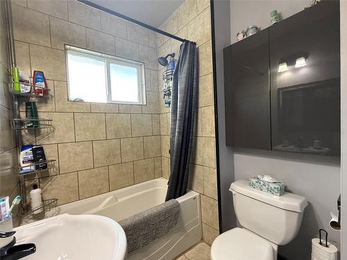 205 Otis Street, Kimberley, BC - Indoor Photo Showing Bathroom