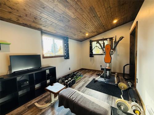 205 Otis Street, Kimberley, BC - Indoor Photo Showing Gym Room