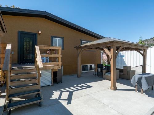 858 Douglas Road, West Kelowna, BC - Outdoor