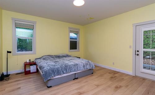 36-1581 20 Street, Salmon Arm, BC - Indoor Photo Showing Bedroom
