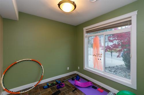 36-1581 20 Street, Salmon Arm, BC - Indoor Photo Showing Other Room