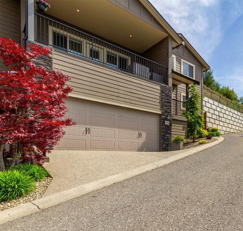 29-1040 Mt.Revelstoke Place, Vernon, BC - Outdoor