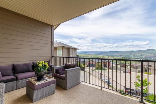 29-1040 Mt.Revelstoke Place, Vernon, BC - Outdoor With Exterior