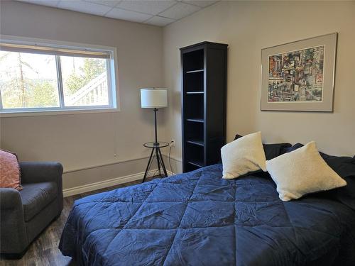 1305A 2Nd Avenue, Cranbrook, BC - Indoor Photo Showing Bedroom
