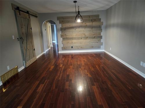 1305A 2Nd Avenue, Cranbrook, BC - Indoor Photo Showing Other Room