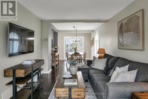 769 Lochness Crescent, Oshawa, ON - Indoor Photo Showing Living Room