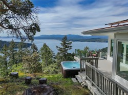 356 East West Rd  Mayne Island, BC V0N 2J2