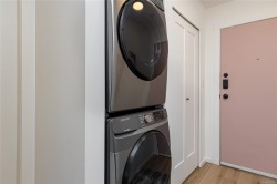 410-2560 Wark St  Victoria, BC V8T 4G8