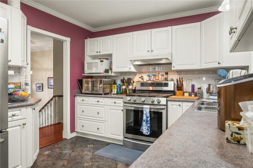 6081 Parkway Dr, Nanaimo, BC 