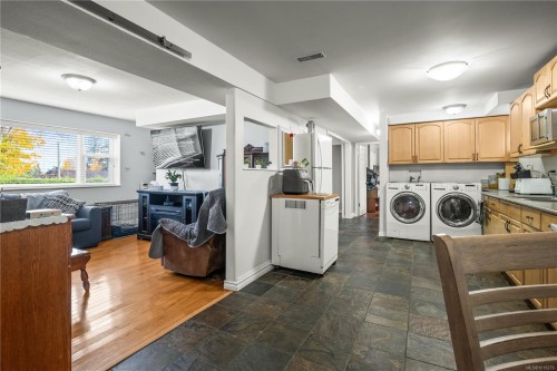 6081 Parkway Dr, Nanaimo, BC 