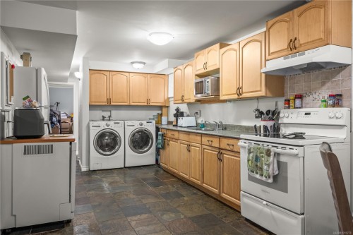 6081 Parkway Dr, Nanaimo, BC 