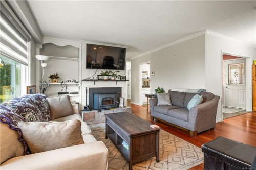 6081 Parkway Dr, Nanaimo, BC 