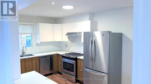 Upper - 34 Mcconkey Place, Barrie, ON - Indoor Photo Showing Kitchen With Stainless Steel Kitchen