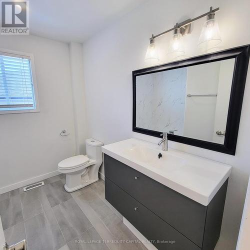 Upper - 34 Mcconkey Place, Barrie, ON - Indoor Photo Showing Bathroom